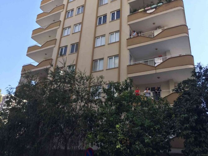 Hakim Evinde Tabancayla İntihar Etti