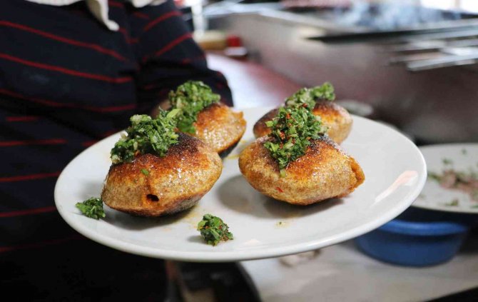 Mangalda İçli Köfteye Yoğun İlgi