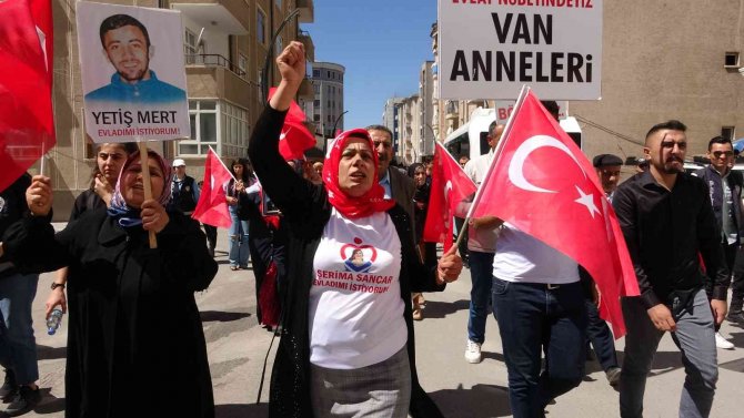 Vanlı Anneler: “Kandil’in Kapısını Kapattık”