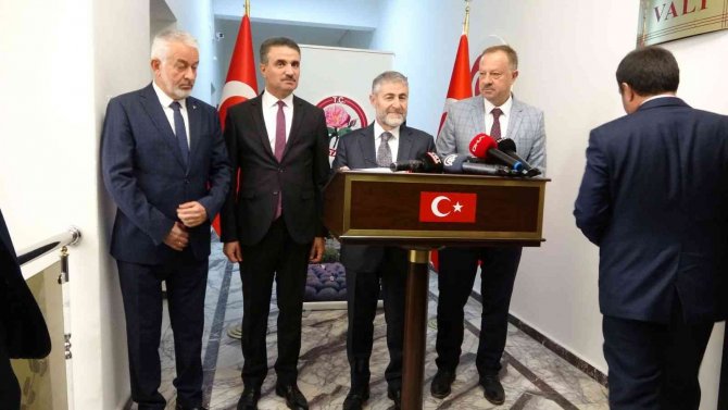 Isparta’da Esnaf, Bakan Nebati’den Madeni 1 Tl Basılmasını İstedi