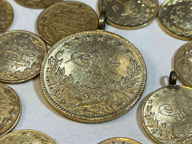 Yeni Basım Reşat Altınlara İlgi Artıyor