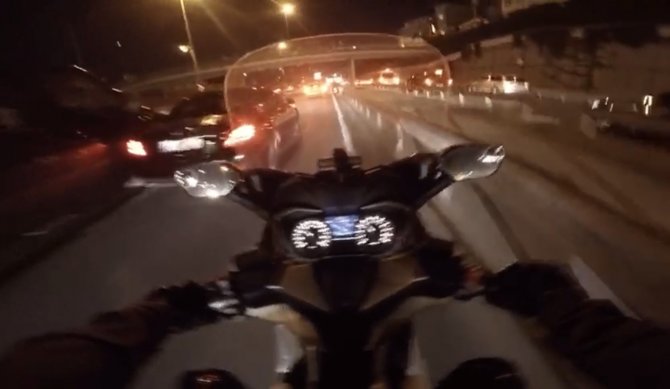E-5 Karayolu’nda Motosikletlinin Ölümden Döndüğü Kaza Kamerada