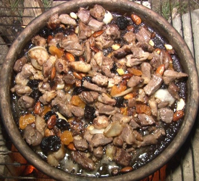 Edirne’de Osmanlı Saray Mutfağına Ait Yemek Meriç Nehri Kıyısında Yeniden Yaşatıldı