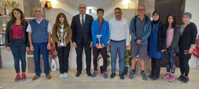 Şampiyon Tenis Akademisine Kutlama