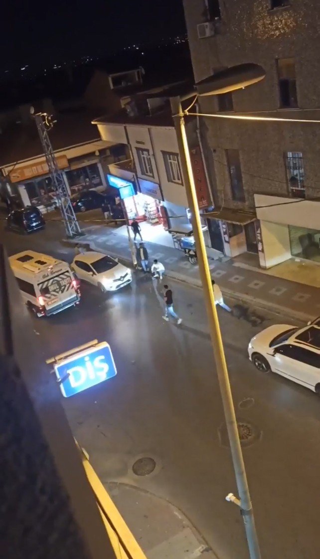 Esenyurt’ta Yol Kavgasında Mermiler Havada Uçuştu