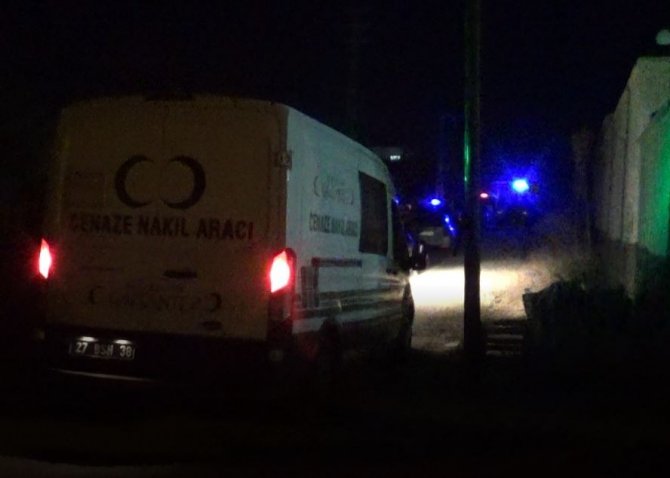 Baba-oğuldan Geriye Yan Yana Çektirdikleri Fotoğraf Karesi Kaldı