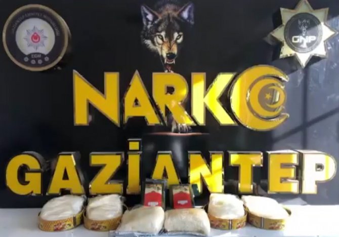 Bal Paketlerine Zulalanmış 5 Kilo Metamfetamin Ele Geçirildi