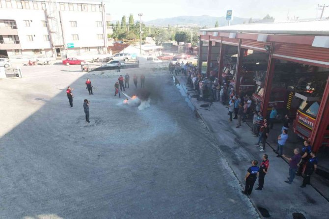 Gediz Belediyesi Personeline Yangın Tatbikatı