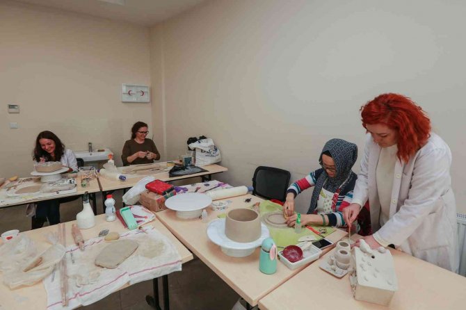 Yenimahalle Belediyesi ’Meslek Edindirme Ve Hobi Kurslarına’ Kayıtlar Başladı