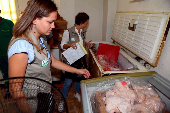 Bursa’da Beyaz Et Deposuna Şok Baskın