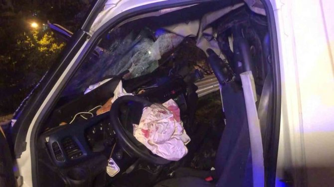 Pendik E-5’te Kaza: 1 Ölü, 3 Yaralı