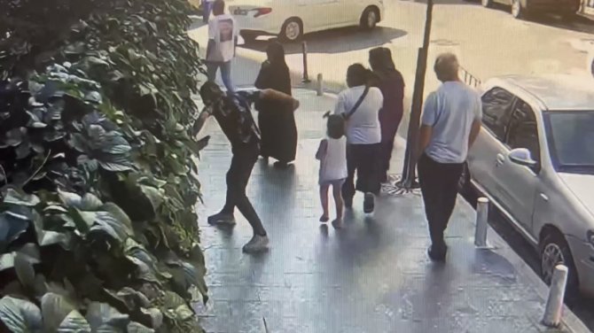 İ̇stanbul’da Kadına Yumruklu Dayak, Polis Darpçı Kocayı Anında Yakaladı