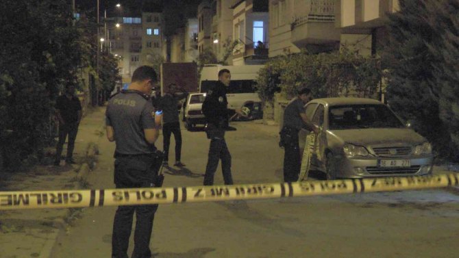 Kıraathanenin Önünde Silahlı Saldırıya Uğradı