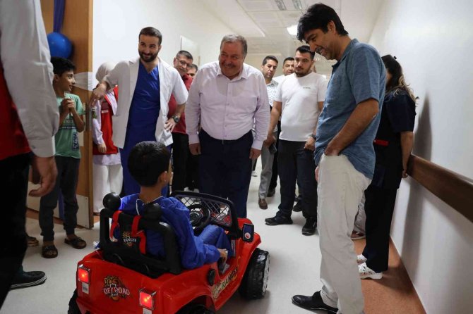 Kilis’te Yetim Çocuklar Sünnet Oldu