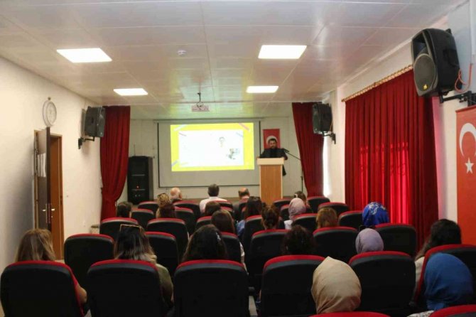 Kütahya’da Ücretli Öğretmenlerin Mesleki Çalışma Programı