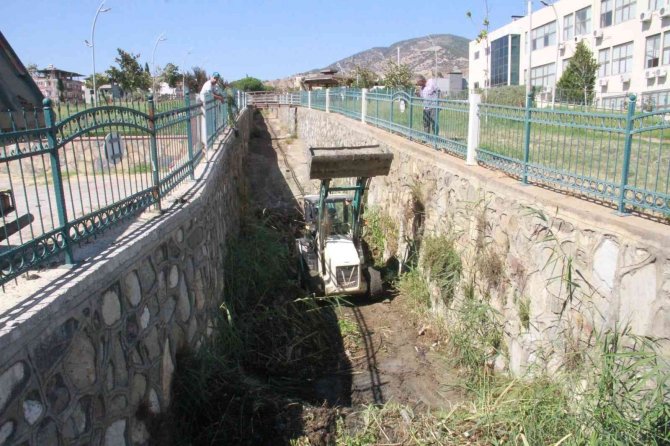 Kuyucak’ta Dereler Kışa Hazırlandı