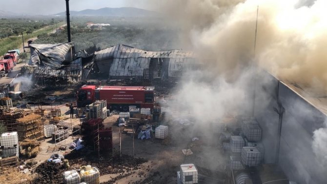 Manisa’da Fabrika Yangını