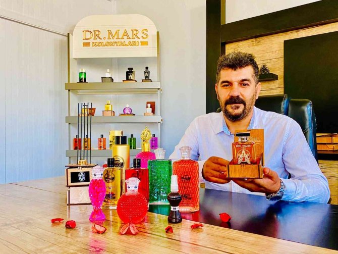 Patentli Üretimiyle Türkiye’ye Yeni Kokular Buldu