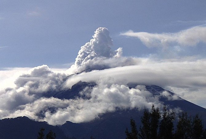 Meksika’daki Popocatepetl Yanardağı’nda Son 8 Günde Üçüncü Patlama