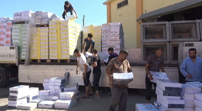 Muş’ta Ders Kitapları Ücretsiz Şekilde Masalarda Hazır