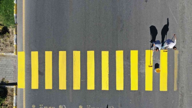 Yaya Geçidi Çizgileri Yenileniyor