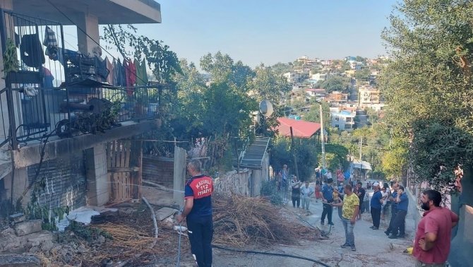 Osmaniye’de Ev Yangını Büyümeden Söndürüldü
