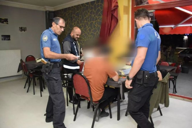 Polisten Yasa Dışı Bahis Denetimleri