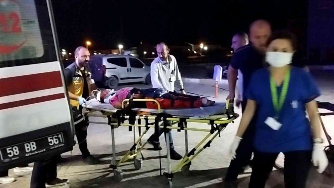 Sivas’ta Trafik Kazası: 6 Yaralı