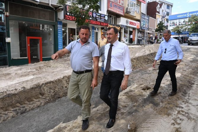 Hüseyin Pehlivan Caddesi Tepeden Tırnağa Yenileniyor