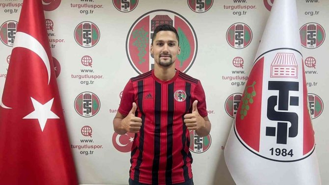 Turgutluspor Golcü Oyuncu Noyan Öz’ü Renklerine Bağladı
