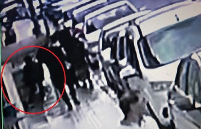 Küçük Çocuğun Bisiklet Çalma Anı Kamerada