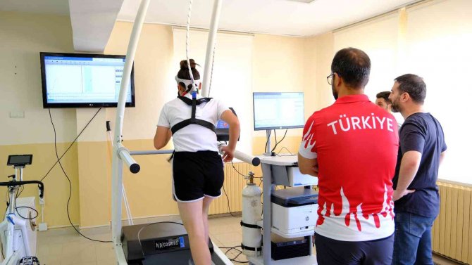 Milli Kayakçılar Sivas’ta Hazırlanıyor
