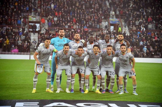 Uefa Avrupa Konferans Ligi: Hearts: 0 - Başakşehir: 1 (İ̇lk Yarı)