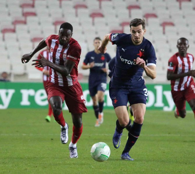 Uefa Avrupa Konferans Ligi: Sivasspor: 1 - Slavia Prag: 1 (İ̇lk Yarı)