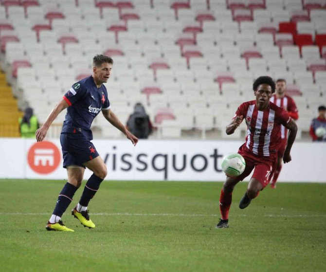 Uefa Avrupa Konferans Ligi: Sivasspor: 0 - Slavia Prag: 1 (Maç Devam Ediyor)