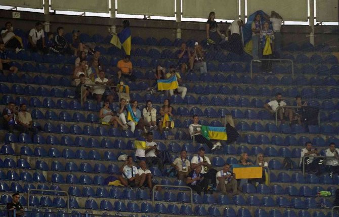 Uefa Avrupa Ligi: Fenerbahçe: 0 - Dinamo Kiev: 0 (Maç Devam Ediyor)