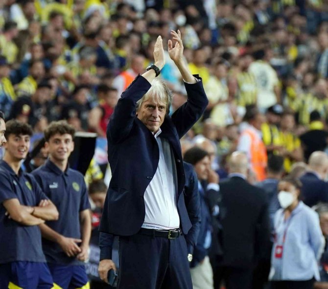 Uefa Avrupa Ligi: Fenerbahçe: 0 - Dinamo Kiev: 0 (Maç Devam Ediyor)