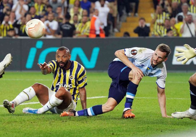 Uefa Avrupa Ligi: Fenerbahçe: 1 - Dinamo Kiev: 0 (İ̇lk Yarı)