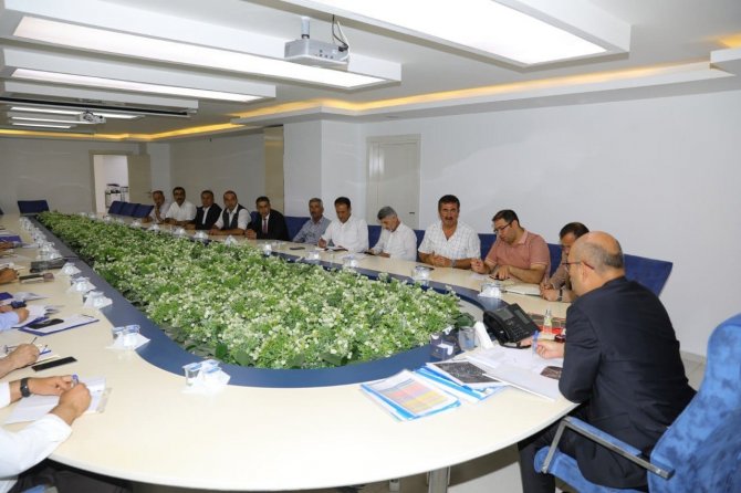 İ̇pekyolu’nda Muhtarlarla Koordinasyon Toplantıları Devam Ediyor