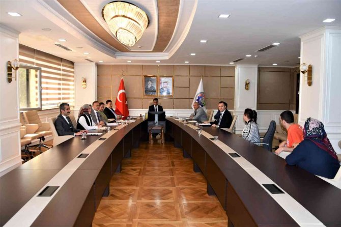 Vali Gürel, Vatandaşların Sorunlarını Dinleme Devam Ediyor