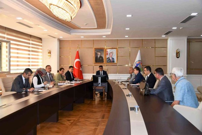 Vali Gürel, Vatandaşların Sorunlarını Dinleme Devam Ediyor