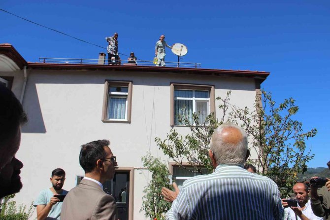 Kdz. Ereğli Belediyesinin Mağdur Ettiği Aile Çatıya Çıkıp Eylem Yaptı