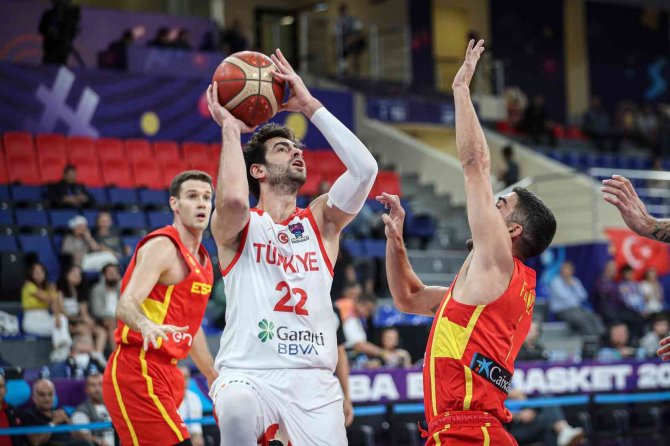 12 Dev Adam, Çeyrek Final İçin Parkede