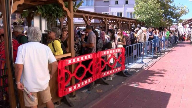 Adalar’da Toplu Ulaşımda ‘Elektrikli Araç’ Sorunu