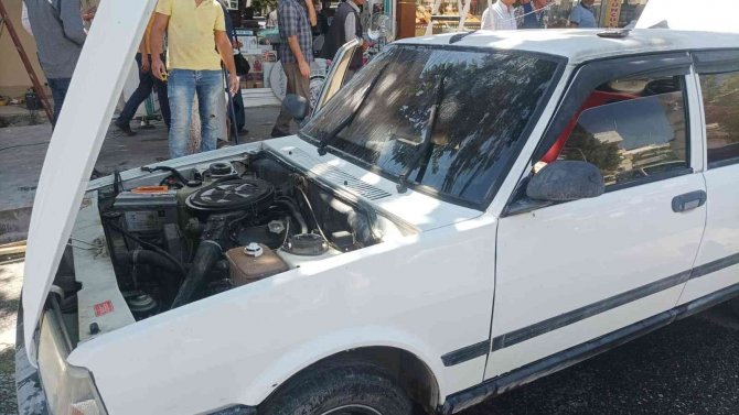 Seyir Halindeki Otomobil Yandı