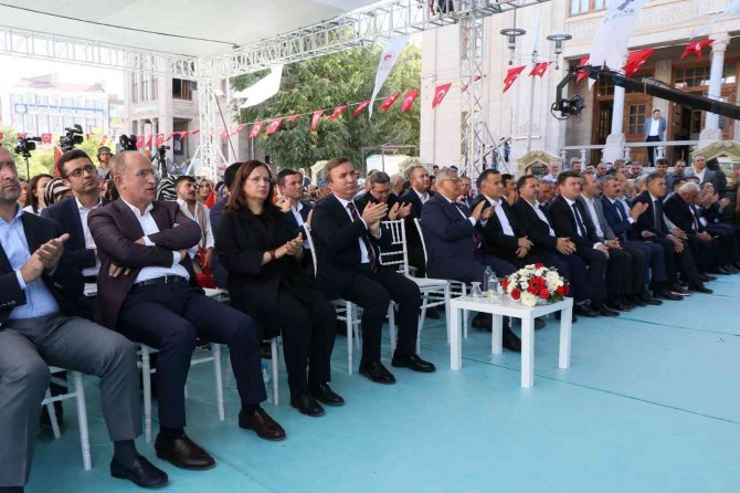 Bakan Kurum: “Chp’nin Tehdit Dili Masanın 6 Yanını Da Sarmış”