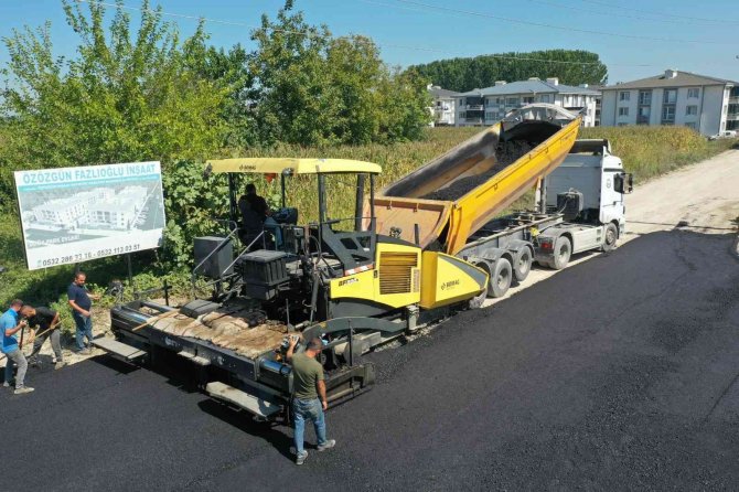 Akyazı Merkezde Asfalt Çalışmaları Başladı