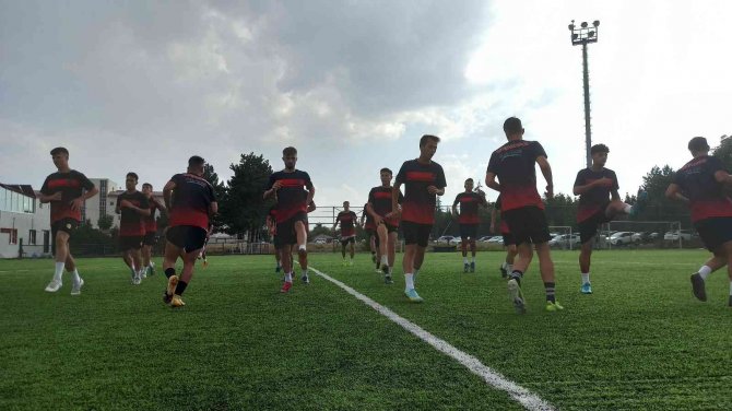 Yasağını Kaldıran Eskişehirspor’dan Altyapıya 320 Futbolcu