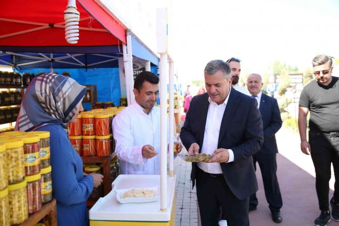 Saniyeler İçinde Turşuyu Kurdu, Çeyrek Altını Kazandı