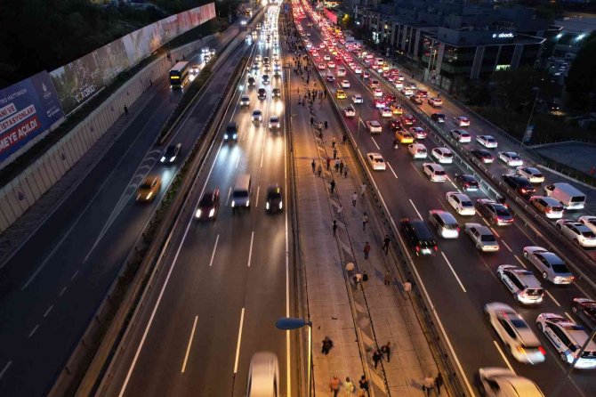 Avcılar’daki Metrobüs Kazasının Yaşandığı Bölge Dronla Görüntülendi